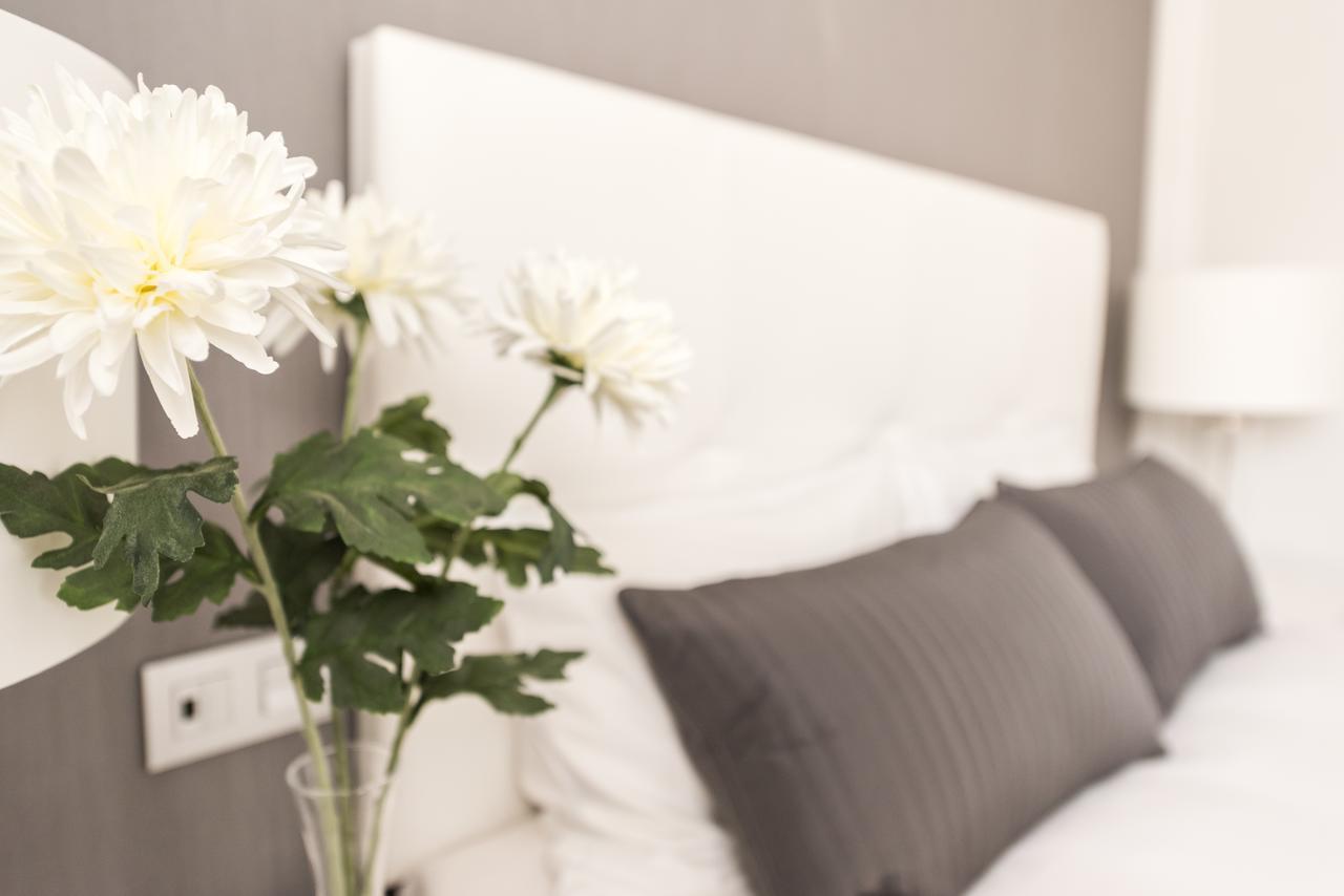 Latina Suite Madrid Ruang foto